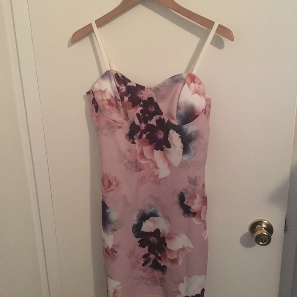 Beautiful floral patterned Bodycon dress